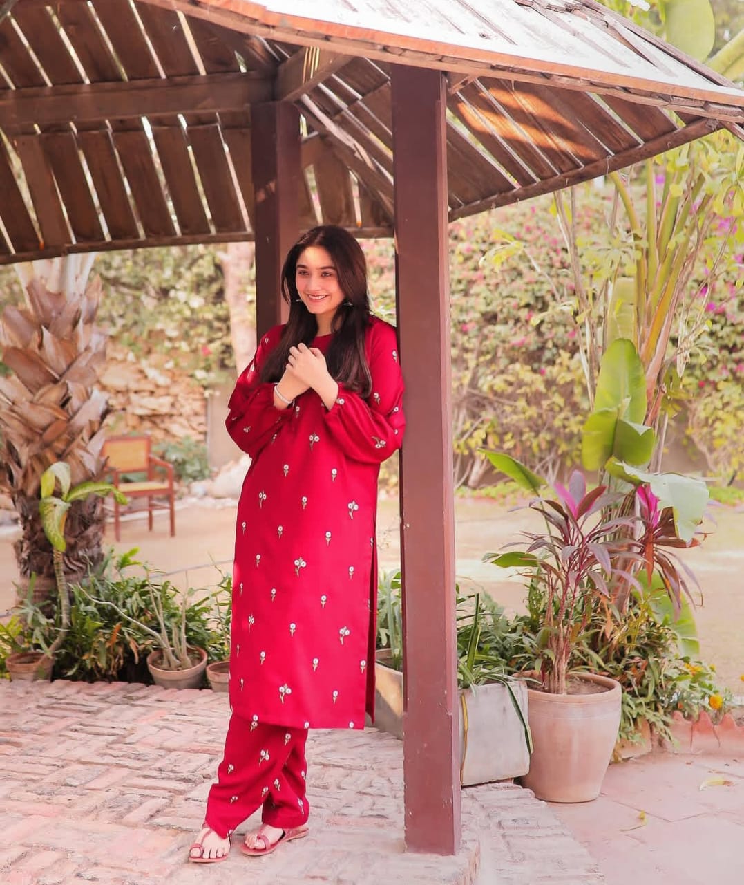 Stunning Women's Embroidered Lawn Shirt And Trouser Set - 2 Pcs